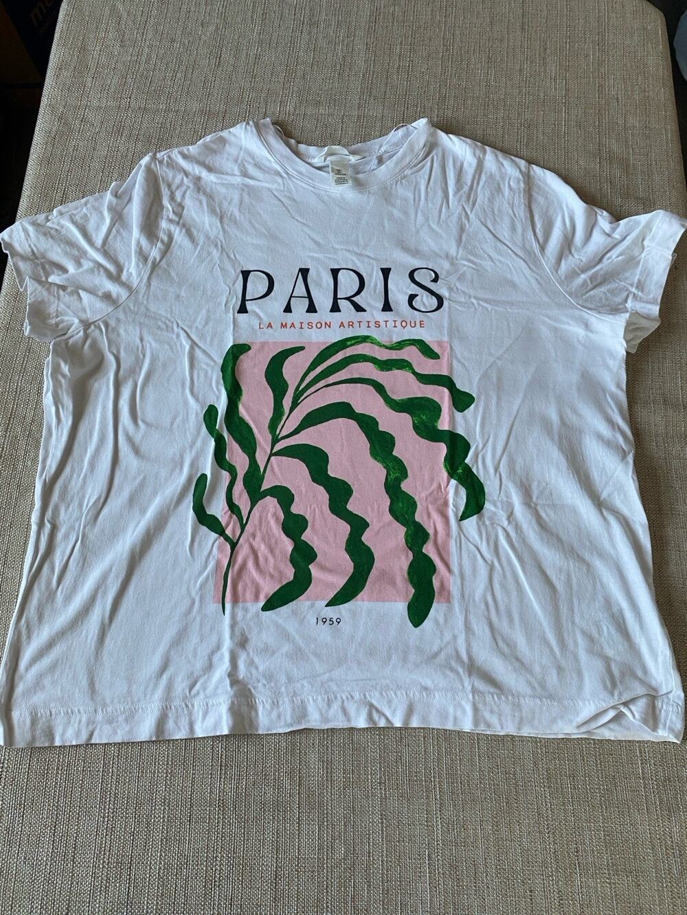 H and M Paris La Maison Artistique Printed T Shirt White Size L